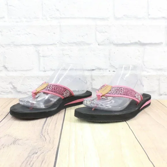 LL Bean Women's Pink Printed Nylon Flip Flops Summer Flat Sandals Size 9 M - Picture 2 of 9